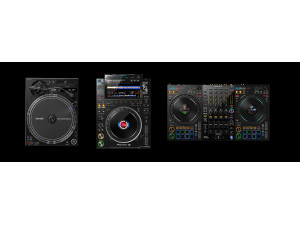 Why Every DJ Should Learn to Rock on Any Setup: Turntables, CDJs & Controllers