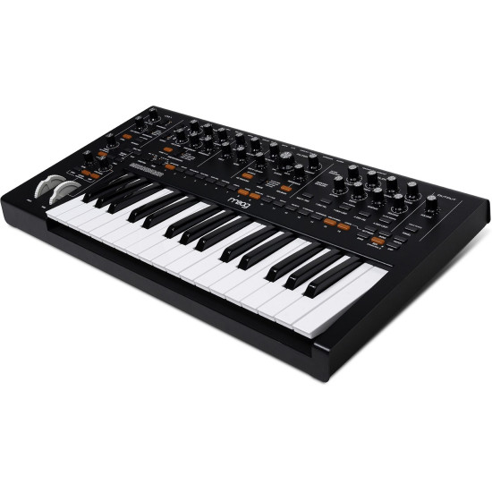 Moog Messenger Analog Monophonic 32-Key Synthesizer Moog Messenger Analog Monophonic 32-Key Synthesizer