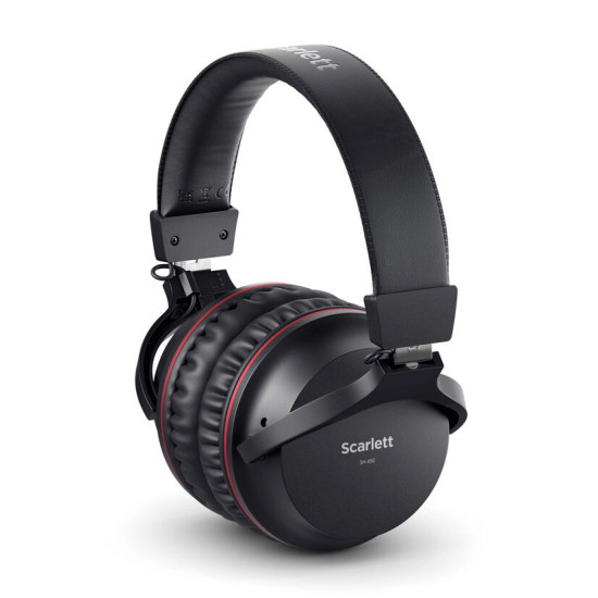 Focusrite Scarlett 2i2 Studio USB-C Audio Interface with Microphone and Headphones (4th Generation)