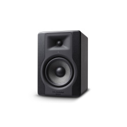 M-Audio BX5 D3 Powered Studio Monitor M-Audio BX5 D3 Powered Studio Monitor