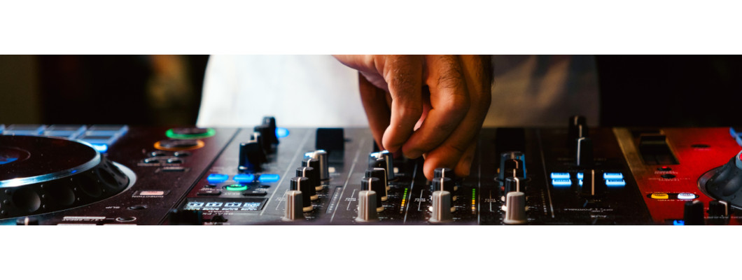 DJ Red Flags: Traits That Make or Break a Good Gig